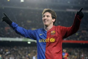 FIFA世界杯版权-双王共振！杜兰特跨海神迹引燃王子公园，巴黎圣日耳曼球迷为死神MVP之吼响彻云霄